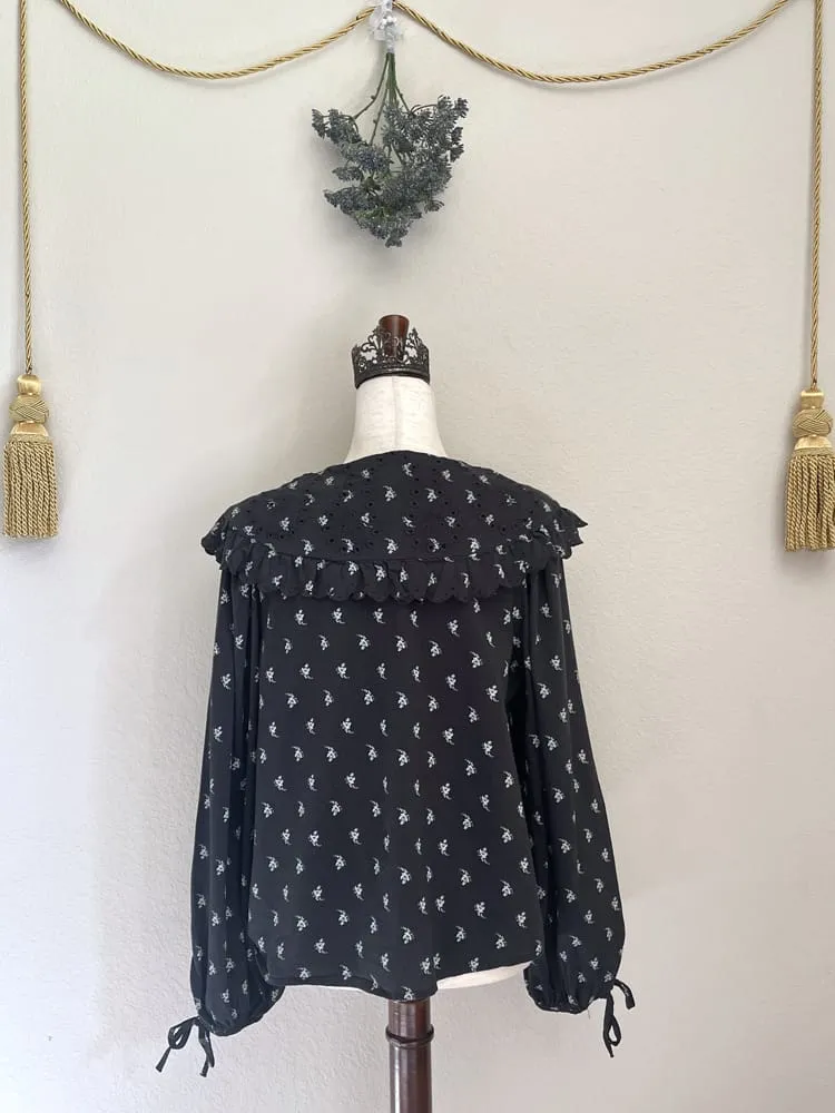 Baroque-Inspired Black Floral Print Collared Puff Sleeve Blouse - Size L